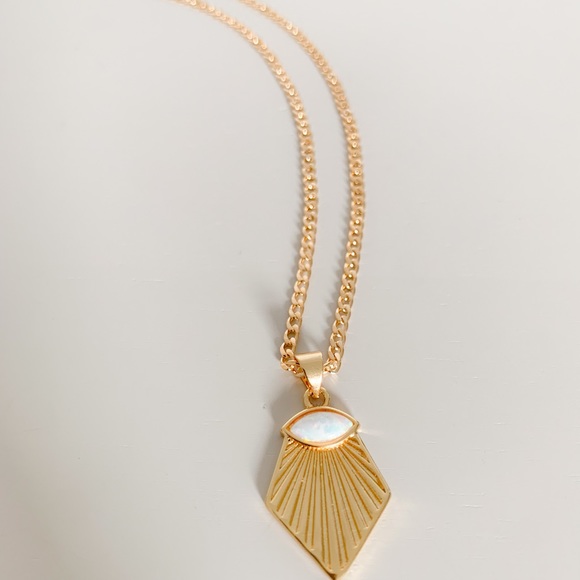 Eye of Ra Necklace | 18k Gold Filled - Picture 6 of 6